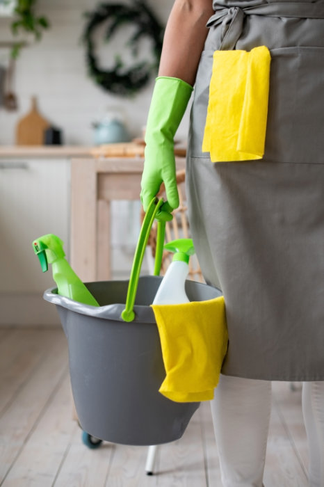 Kotisiivous Joensuu sisältää keittiön puhdistuksen ja lattian pesun.